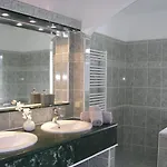 Vlasta 4*